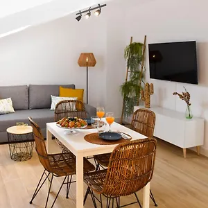  Appartement Holidays2malaga Trinidad Renovated 1 Bedroom Penthouse Close To Center